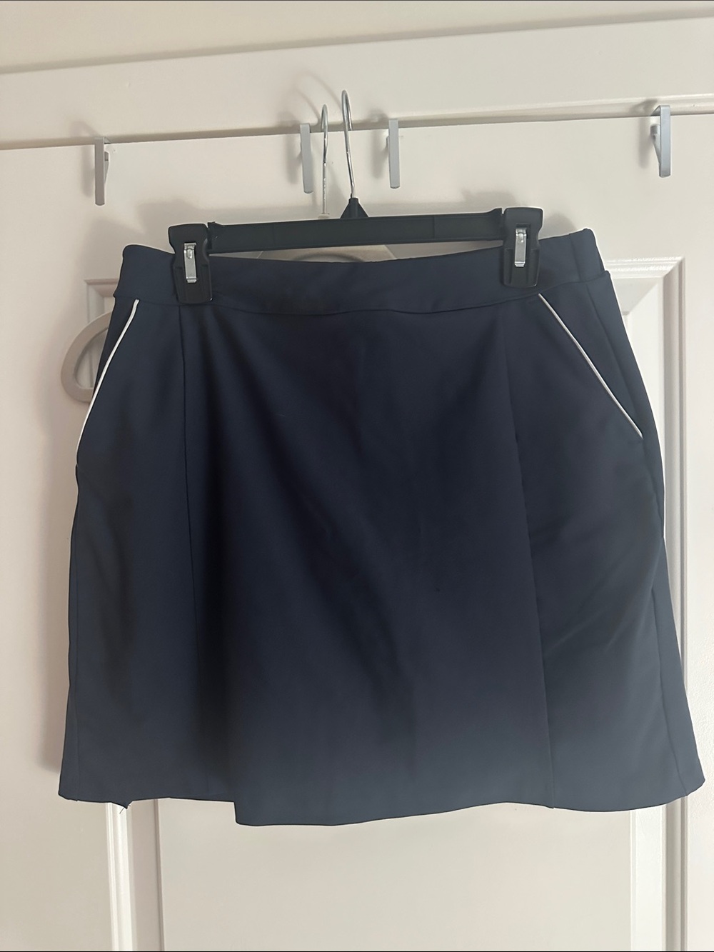 Dunning Women’s Golf Skort Navy – Size Medium